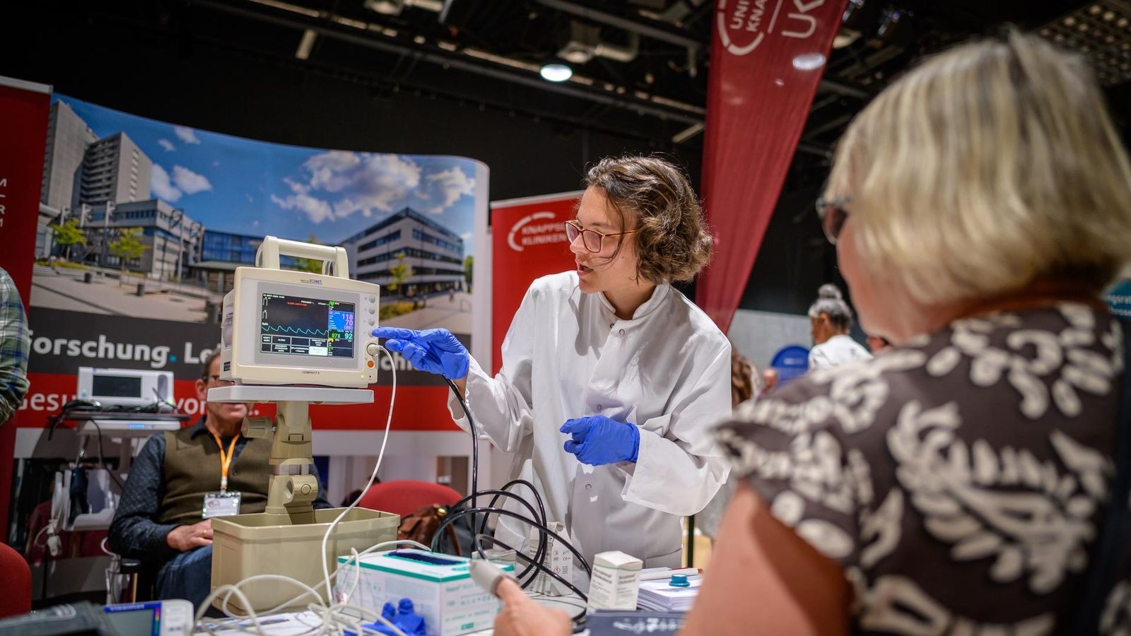 Gesundheitsmesse-Bochum-Wo-man-rzte-Promis-treffen-kann
