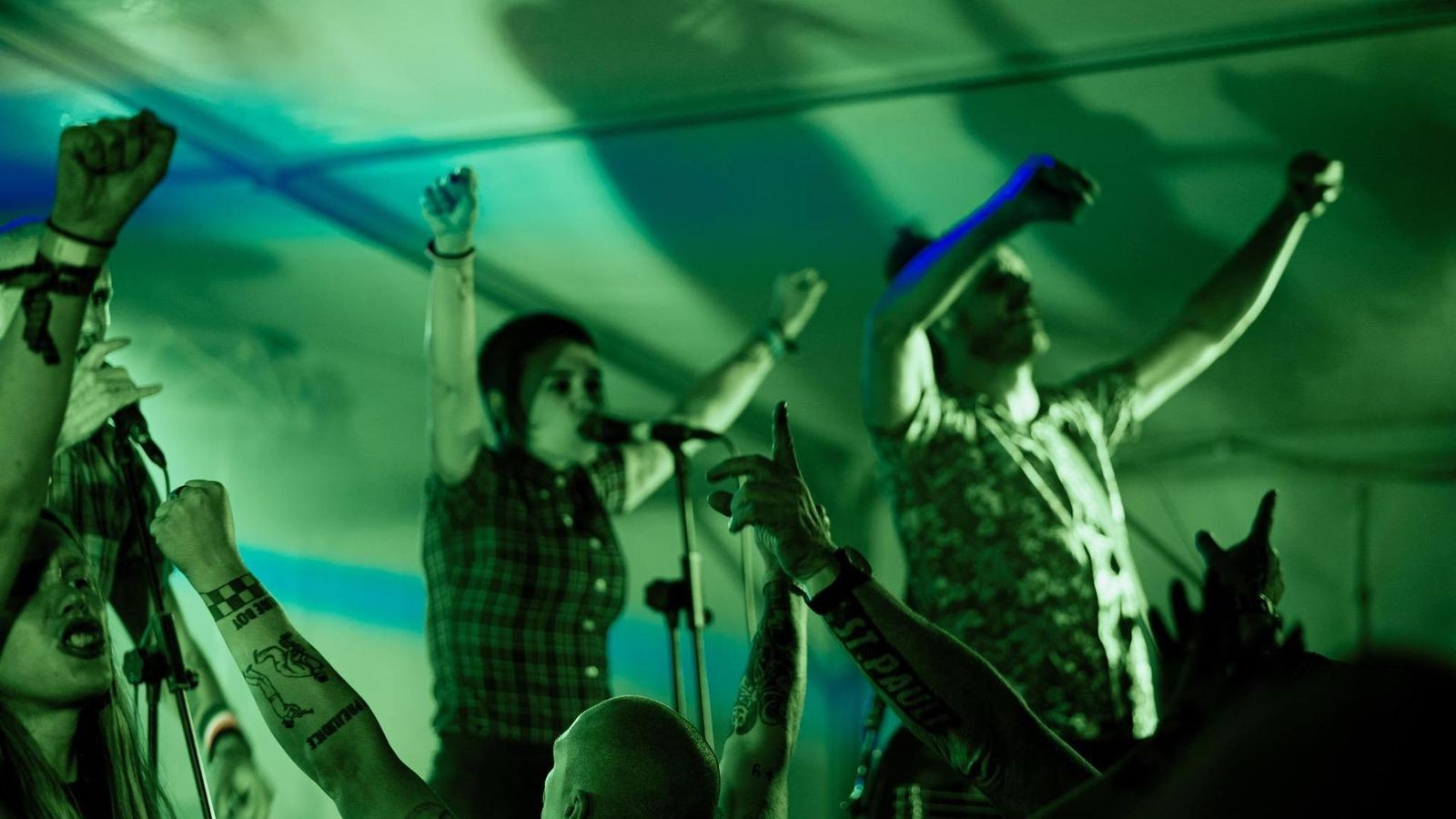 Ein-Familientreffen-f-r-Punks-im-Herzen-von-Th-ringen