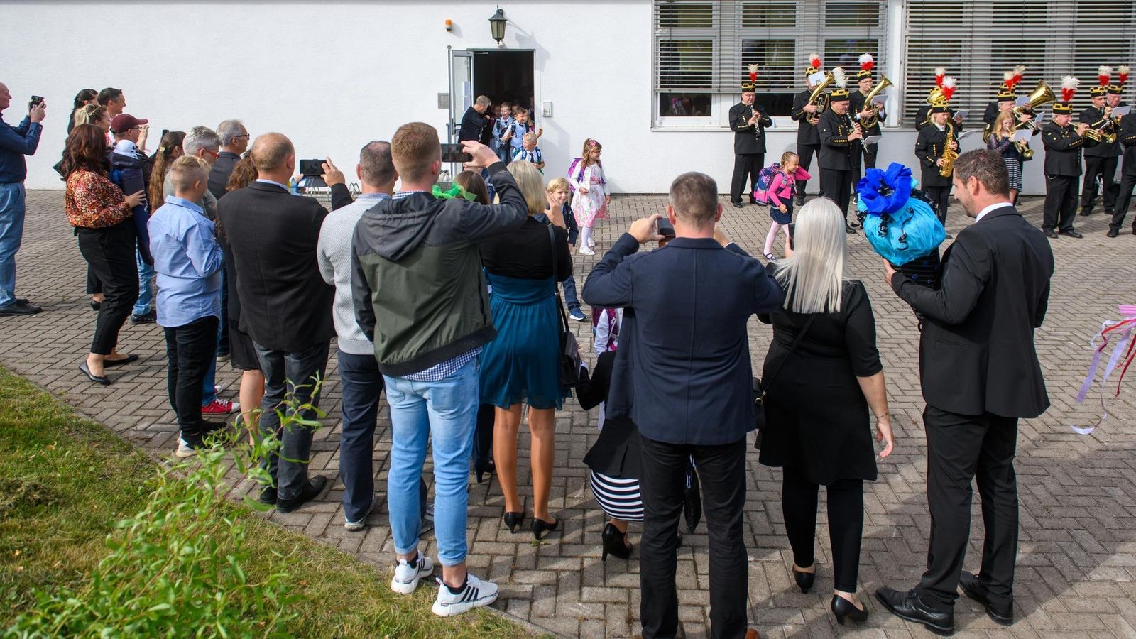 Th-ringer-Schulstart-Wer-bei-der-Schuleinf-hrung-fotografiert-werden-darf