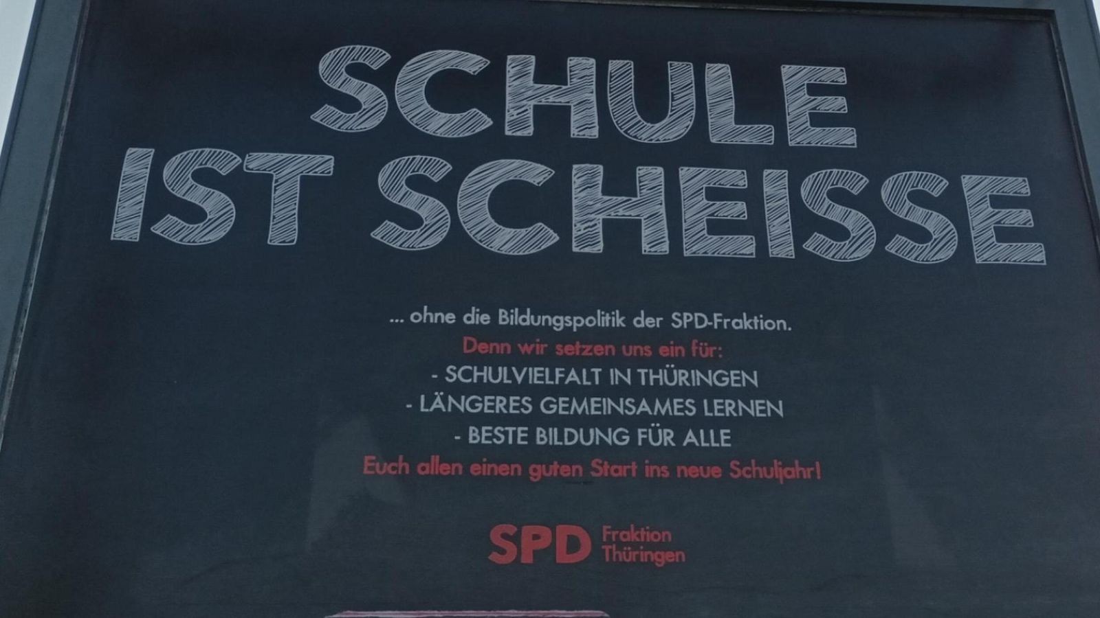 SPD-verteidigt-Schei-e-Plakate-zum-Schulstart-in-Th-ringen-Die-Botschaft-bleibt-richtig-