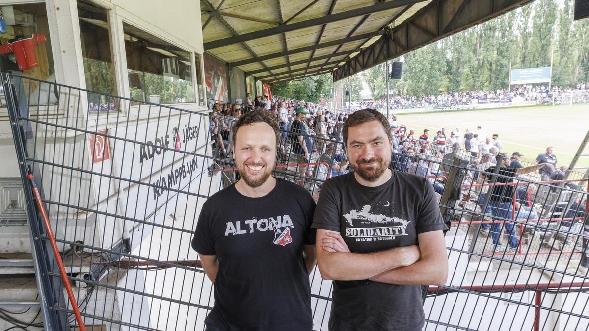 Die Altona 93 Kommentatoren Alex und Jan-Hendrik