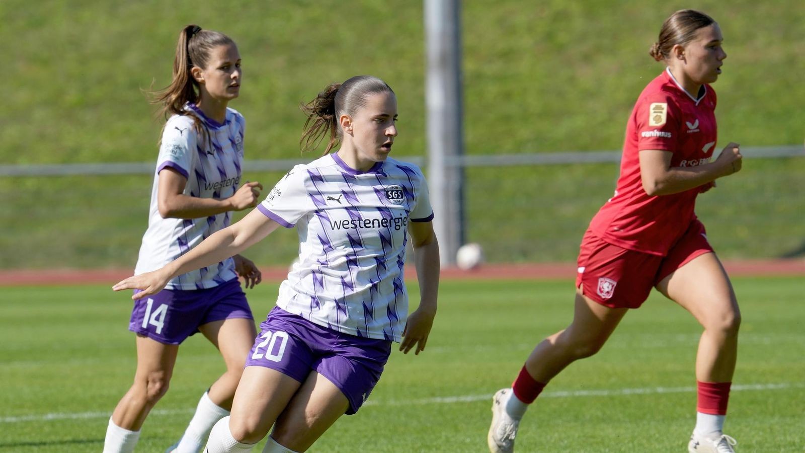 SGS-Essen-F-nf-Spiele-f-nf-Siege-Trainer-jubelt-unfassbare-Laufleistung-