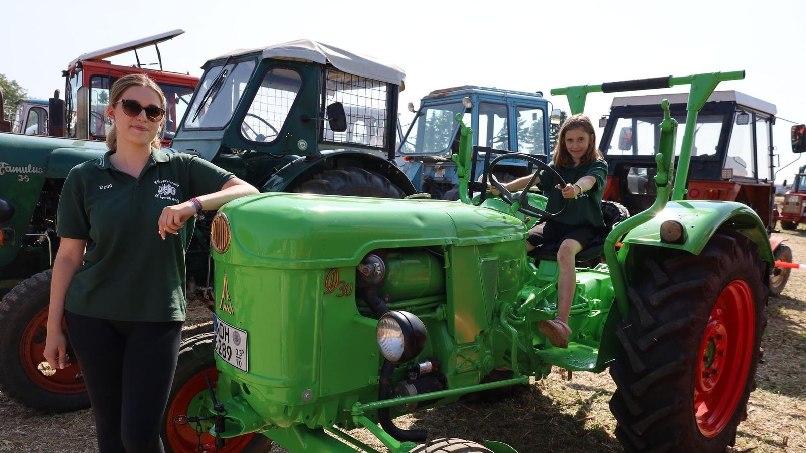 Landwirtschafts-Technik-zum-Anfassen-und-Staunen-im-S-dharz-Trecker-und-Co-sorgen-f-r-hei-es-Vergn-gen