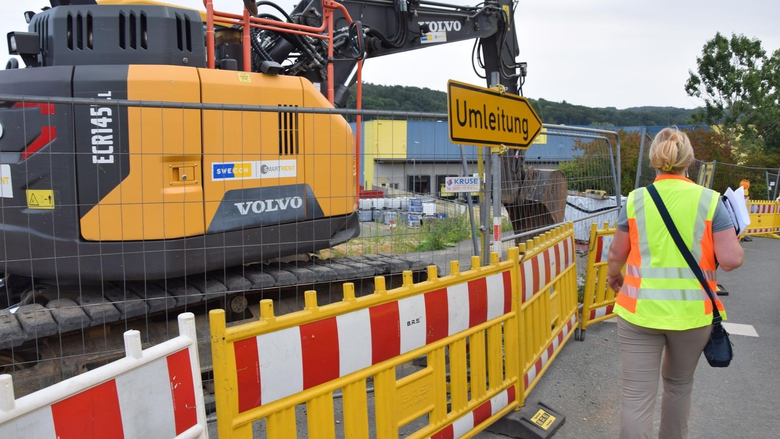 Autofahrer-ver-rgert-Baustellenampel-in-Wengern-h-lt-den-Verkehr-auf