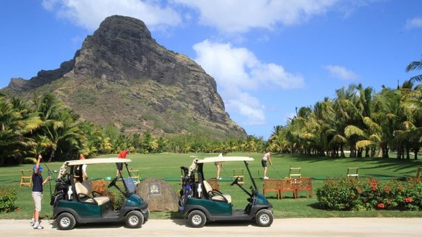 Tragödie auf Mauritius: Deutscher stürzt in den Tod