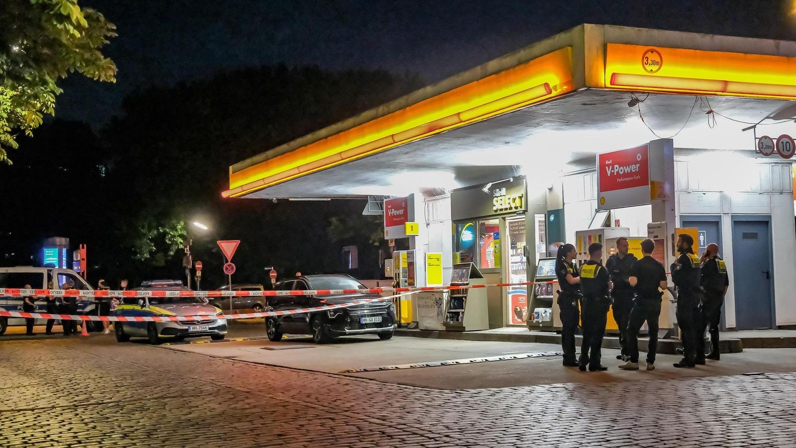 Super-Recognizer-erkennt-Dieb-Taucher-suchen-nach-Dienstwaffe