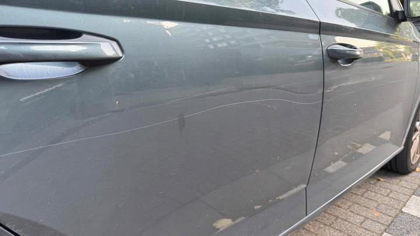 Vandalismus-Mehrere-Autos-in-Bottrop-von-Unbekannten-zerkratzt