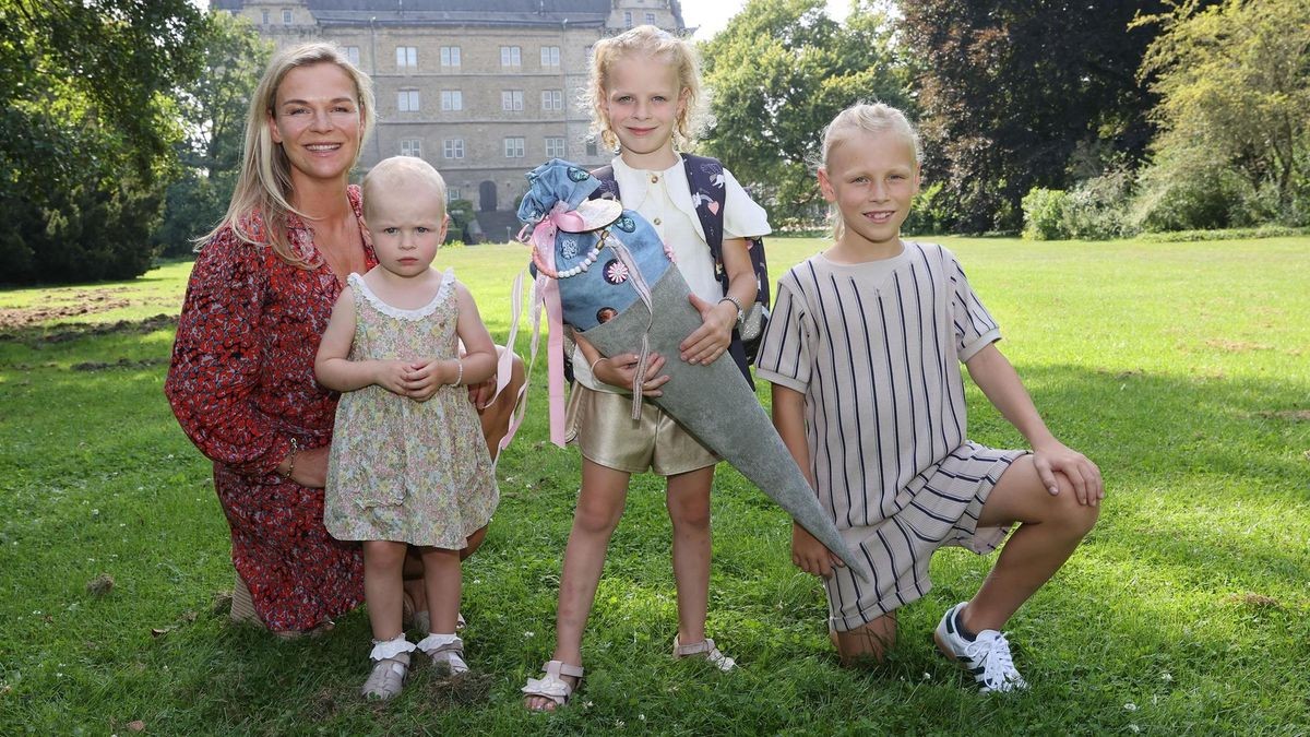 Erstklässlerin wird eingeschult