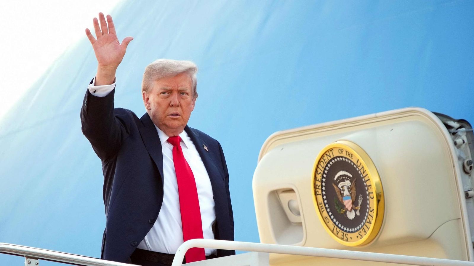 Trump-trifft-Putin-Diese-14-M-nner-sitzen-am-Verhandlungstisch