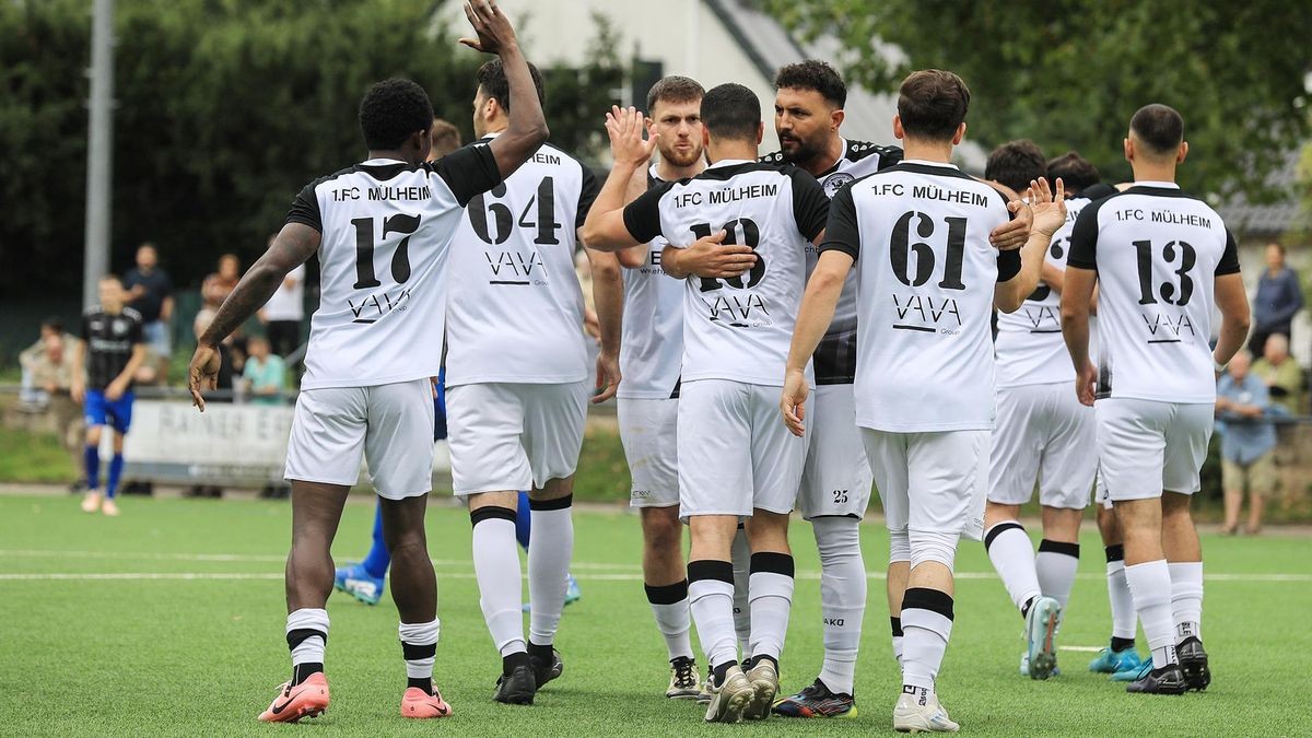 Zweimal ging der 1. FC Mülheim im Duell beim MSV 07 in Führung, musste sich aber am Ende geschlagen geben. Zweimal ging der 1. FC Mülheim im Duell beim MSV 07 in Führung, musste sich aber am Ende geschlagen geben.
