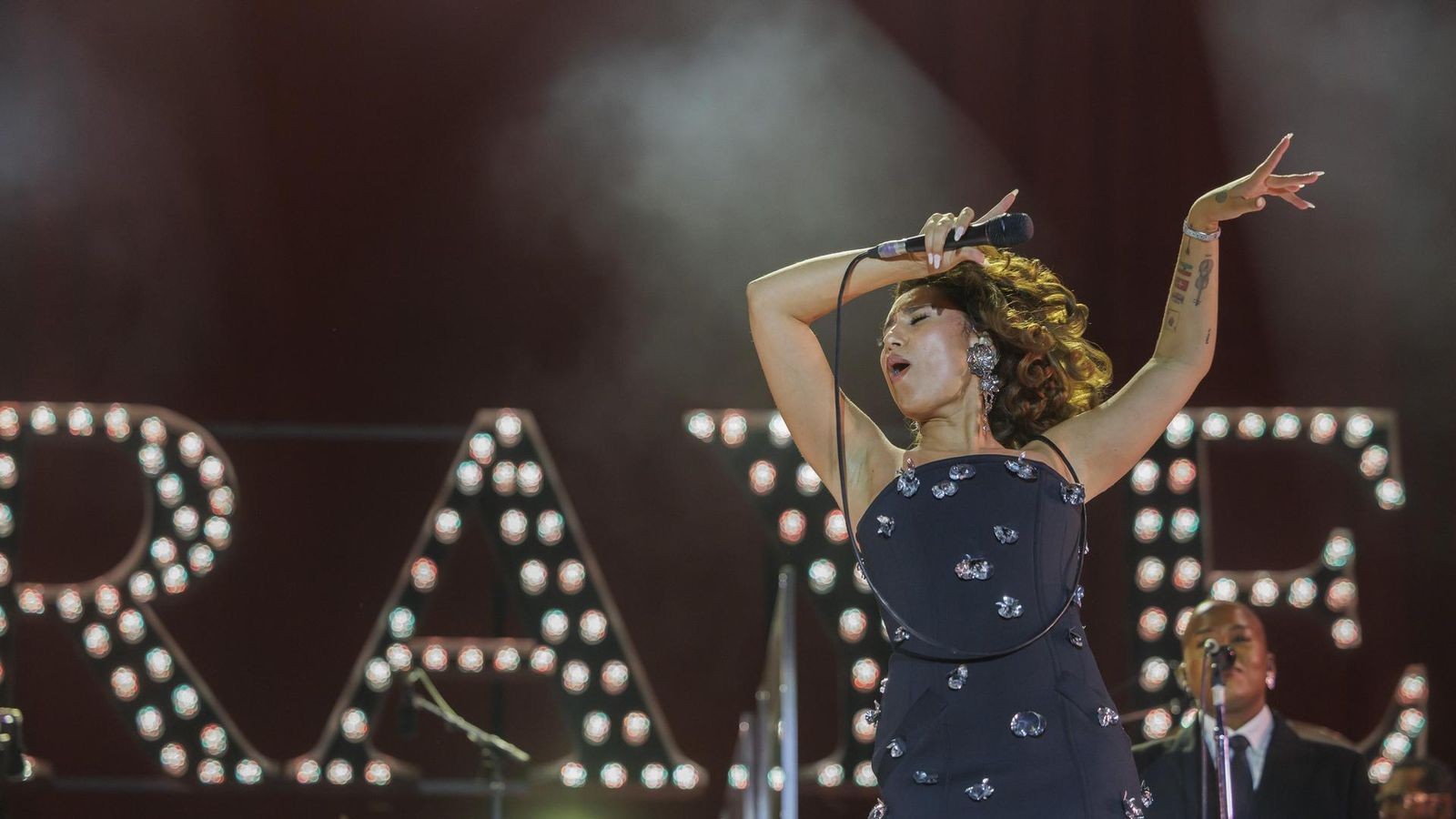 Wie-Raye-in-Berlin-das-M-rchen-ihrer-Befreiung-lebt