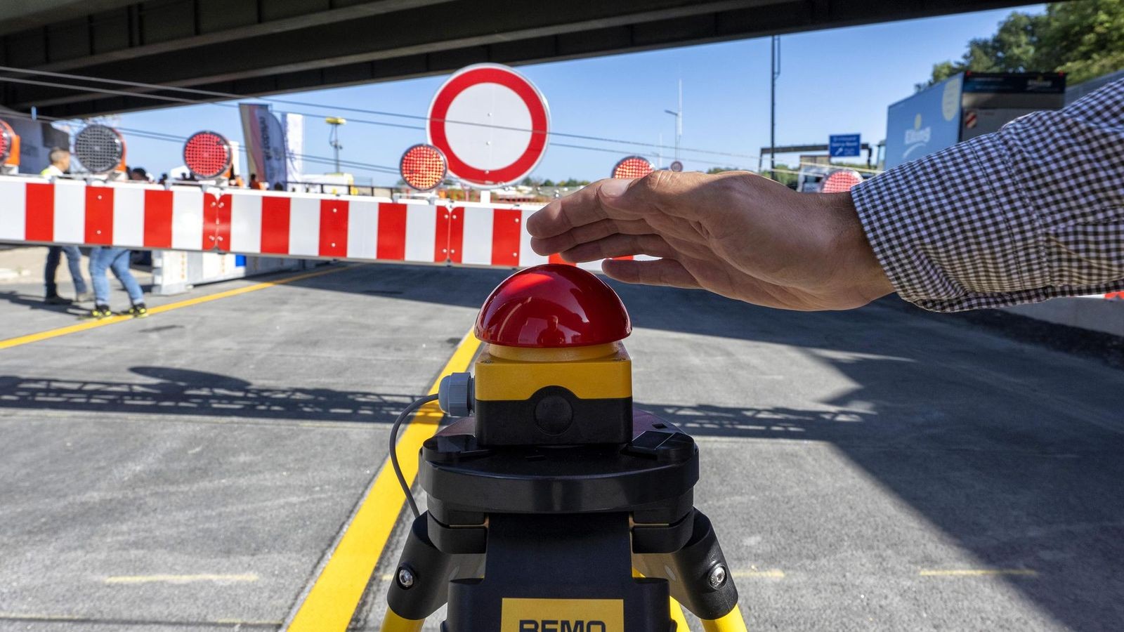 Herne-Neuer-Autobahntunnel-abends-schon-wieder-dicht