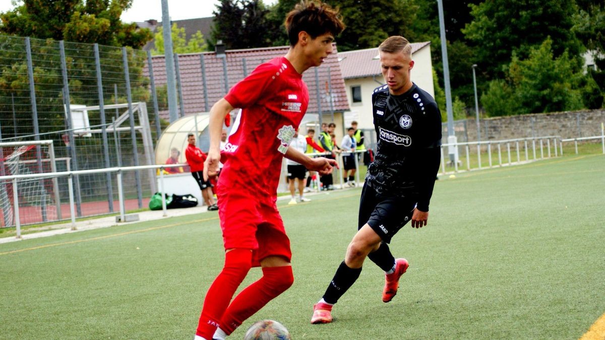 Chet elliklar rus qizini pornoda tutishdi. Jenni Pussinning barcha erotik fotosuratlari