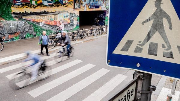 Verkehrsunfall in Arnstadt: Radfahrer auf Zebrastreifen angefahren