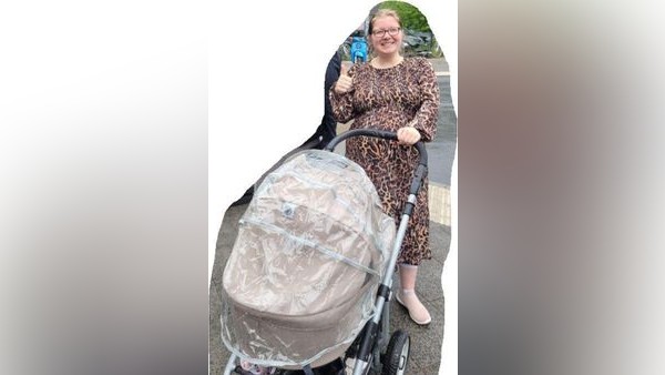 Berlinska policija išče Leo Jasmin in njenega otroka, ki sta izginila iz ustanove v Pankowu