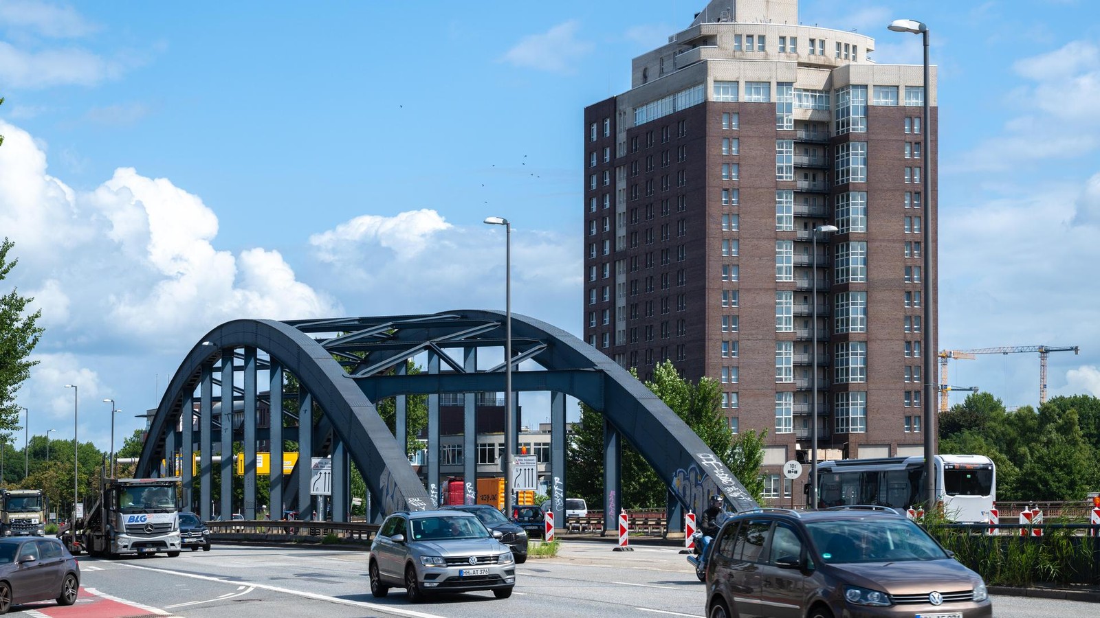 Hamburgs-gr-tes-Fl-chtlingshotel-hat-geschlossen-Bewohner-ausgezogen