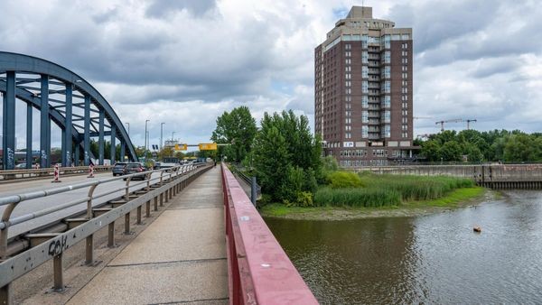 Aus für Hamburgs größtes Flüchtlingshotel – was aus den Bewohnern wird
