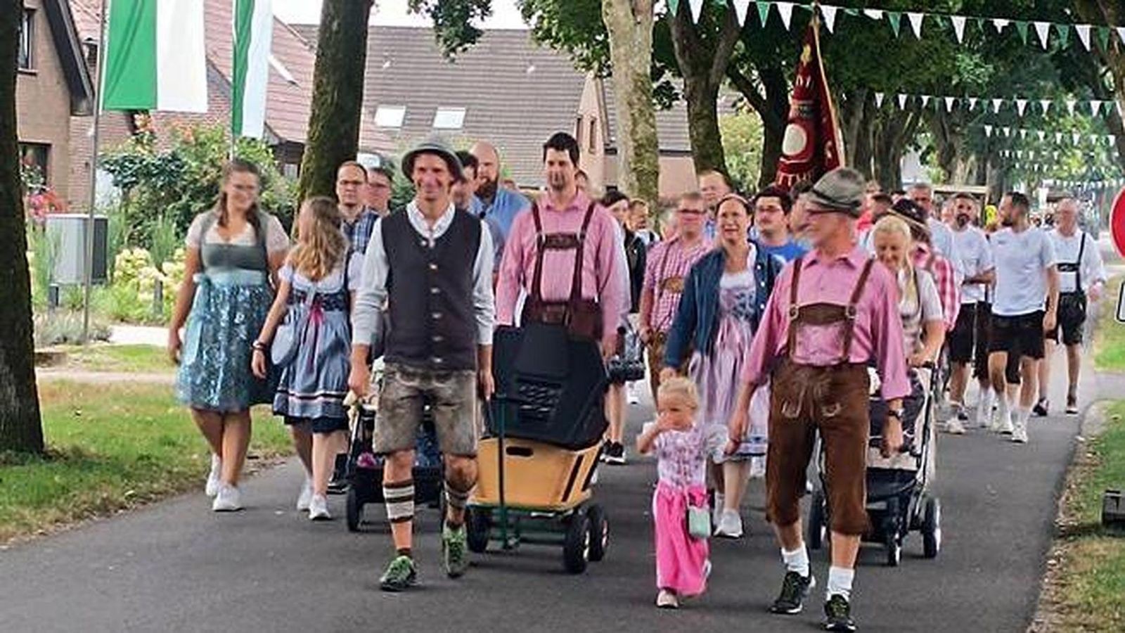 100 Jahre BSV Schottheide und ausgelassene Dorfkirmes in Kranenburg: Ein Fest für die ganze Region!
