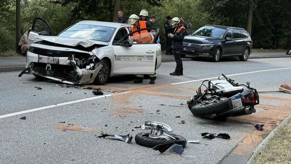 Tödlicher Motorrad-Unfall: Biker stirbt nach Frontalcrash mit Pkw