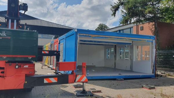 Container gegen Raumnot: Aufbau wird zum Wettlauf mit der Zeit