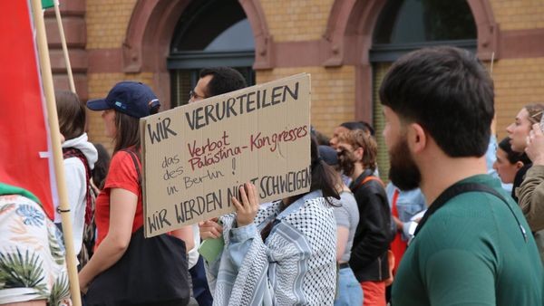 Gericht in Thüringen entscheidet: Kein Zutritt mit Palästinensertuch