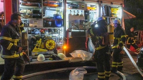 Feuer im Keller eines Wohnhauses – Mieter müssen Wohnungen verlassen