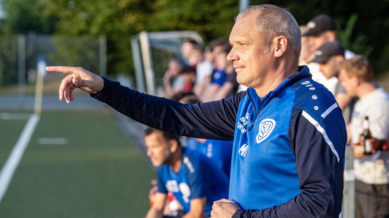 SV-Spellen-Tyrann-hadert-mit-dem-Fu-ballgott