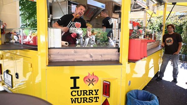 Bruzzelhütte macht Ferien: Wo es die Currywurst-Notversorgung gibt
