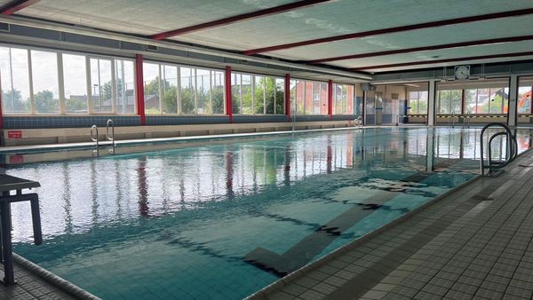 Viel Wasser läuft aus: Seevetaler Schwimmbad muss schließen
