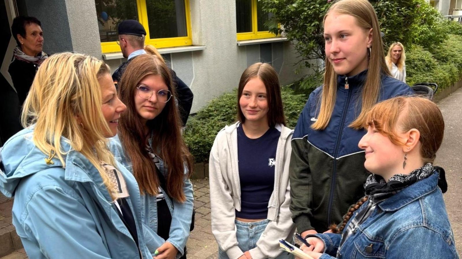 40 Jahre Schule in Nordhausen: Schüler, Lehrer und Gäste feiern mit Sport, Musik und Leckereien