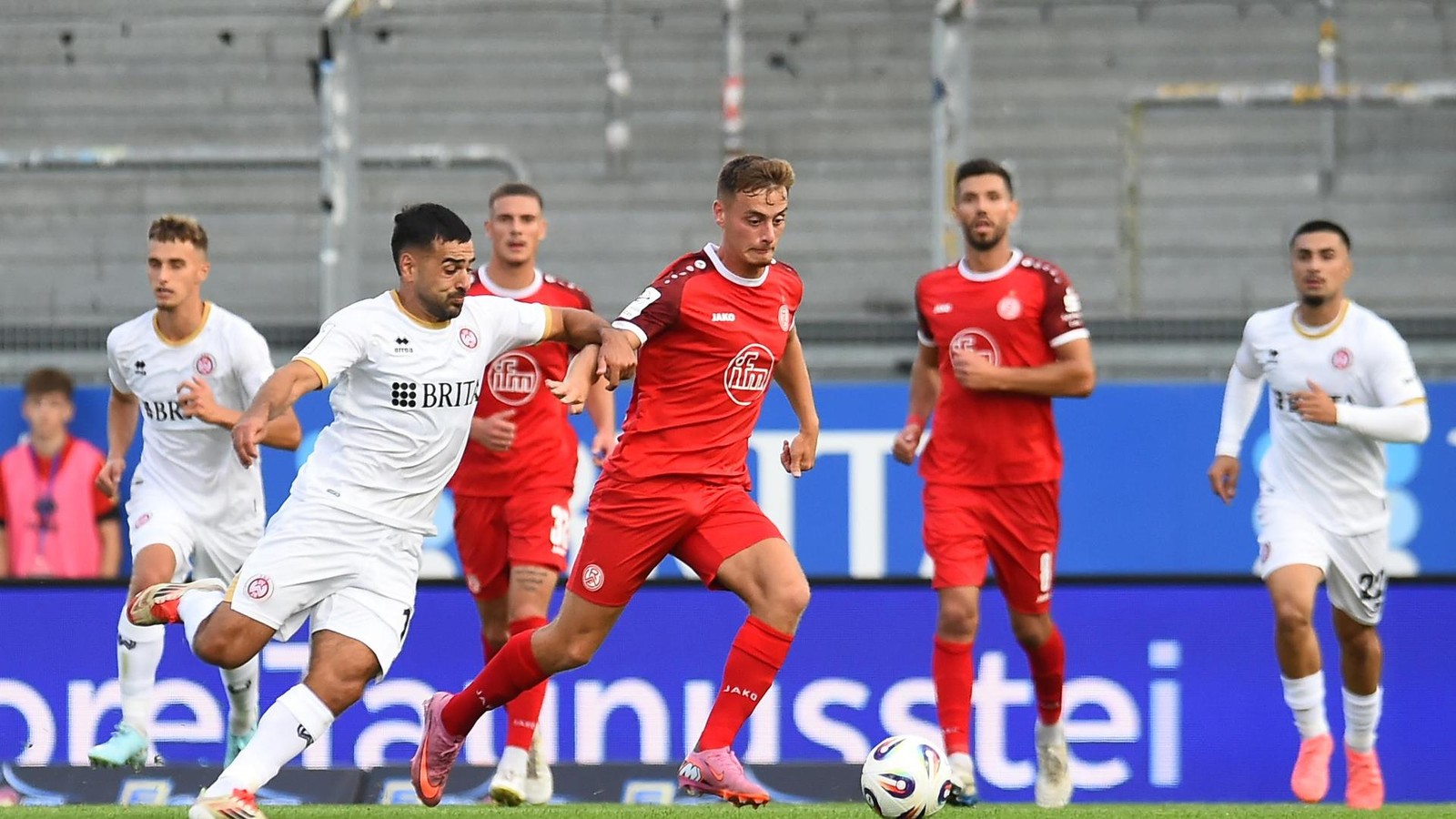 Noch-besser-als-die-Bayern-N-chster-RWE-Gegner-kommt-mit-ganz-breiter-Brust