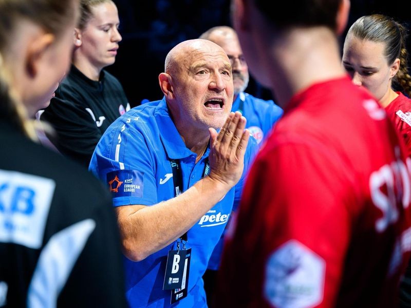 Trener THC Herbert Müller domaga się więcej walki i agresji przed kluczowym meczem Bundesligi