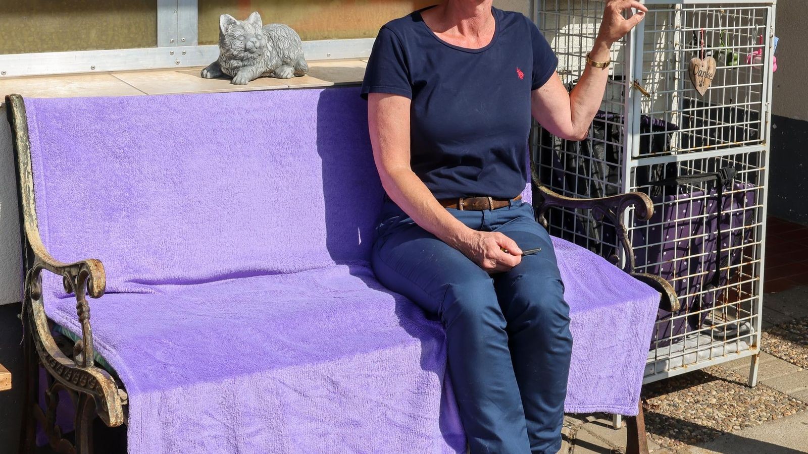 -Volle-Katzentoiletten-Tierheim-Wesel-erh-lt-absurde-Spenden-