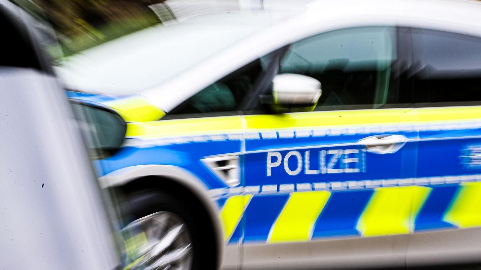 Auto-gegen-Fu-g-nger-Mann-35-in-Hattingen-verletzt