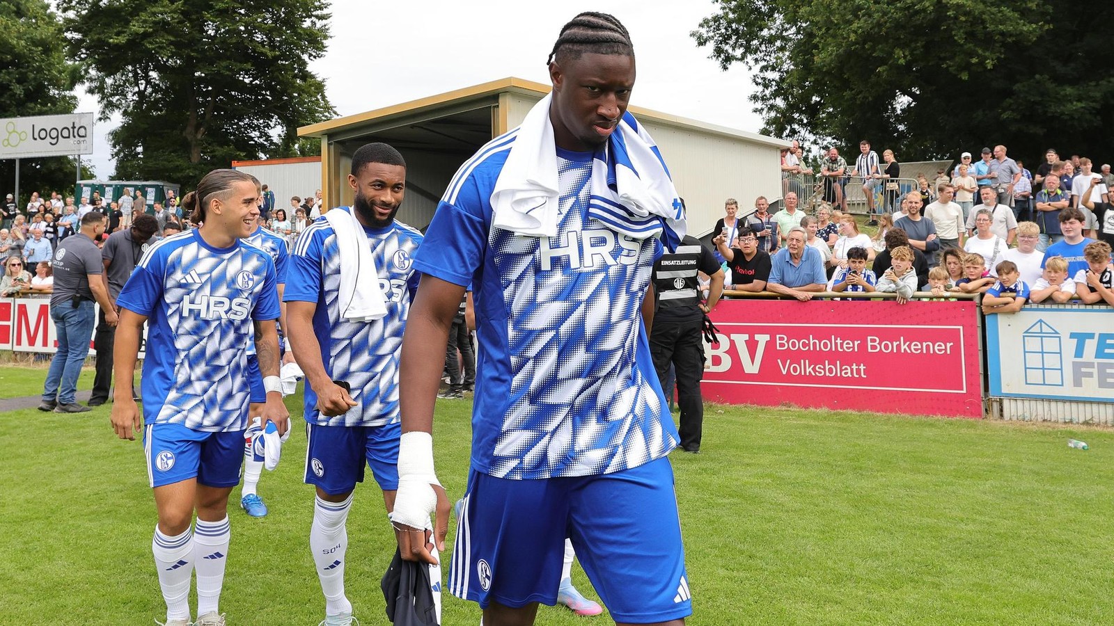 Bei-Schalke-au-en-vor-Wechselt-Ciss-zu-Wilmots-oder-Geraerts-