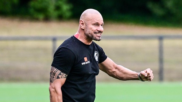 „Keine Spielchen treiben!“ Gelsenkirchener schnappen sich Sturmjuwel aus Herne