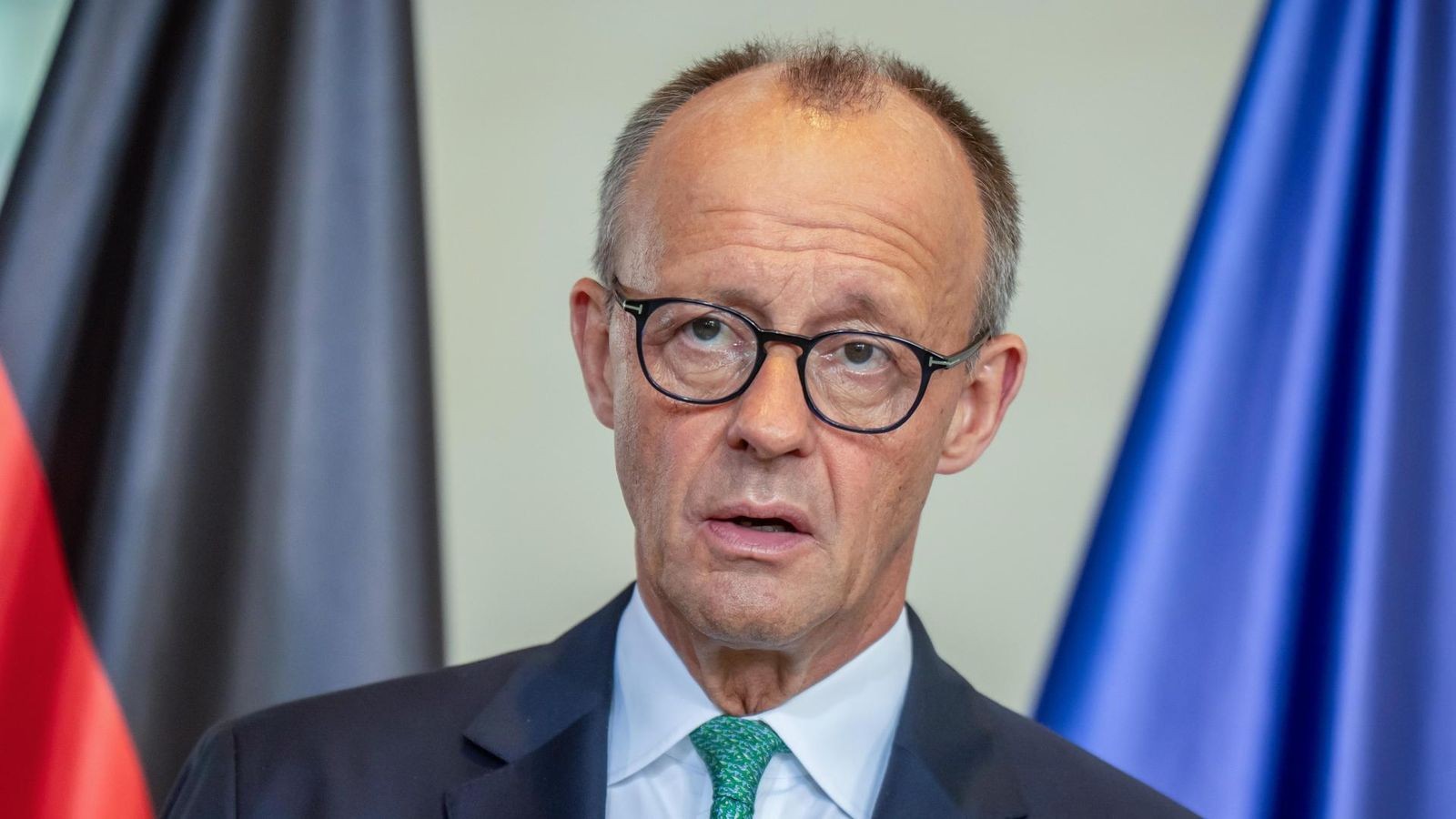 Scharfe-Worte-von-Merz-Putin-der-schwerste-Kriegsverbrecher-
