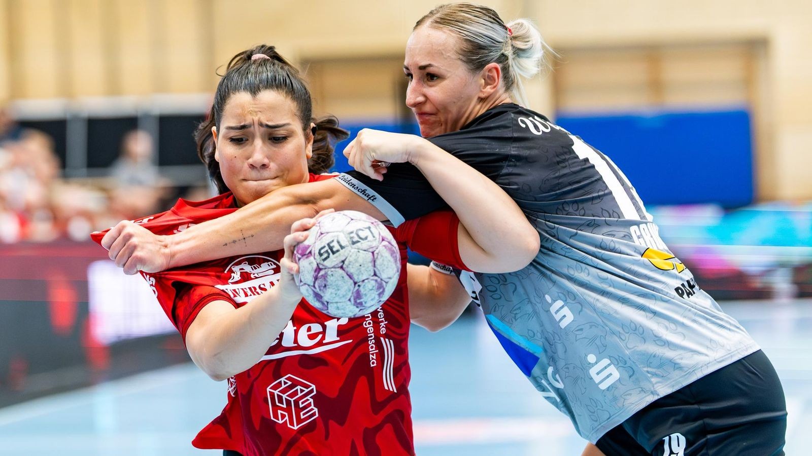 Premierengast-in-der-Halle-Nord-Th-ringer-HC-l-utet-neue-ra-in-Buxtehude-ein