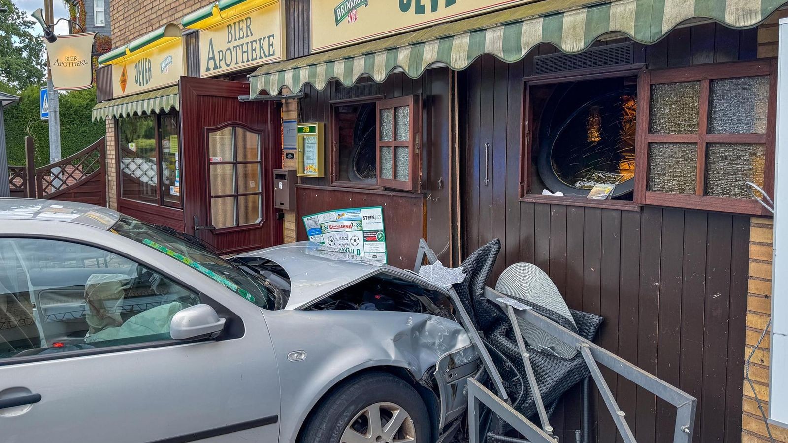 Senior-f-hrt-nach-Unfall-durch-Au-engastronomie-gegen-Kneipe