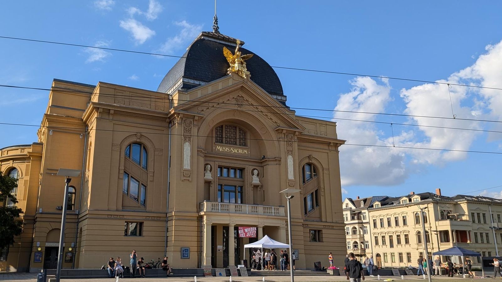 Theater-Gera-1945-Mit-Mozart-kehrt-die-Leichtigkeit-zur-ck