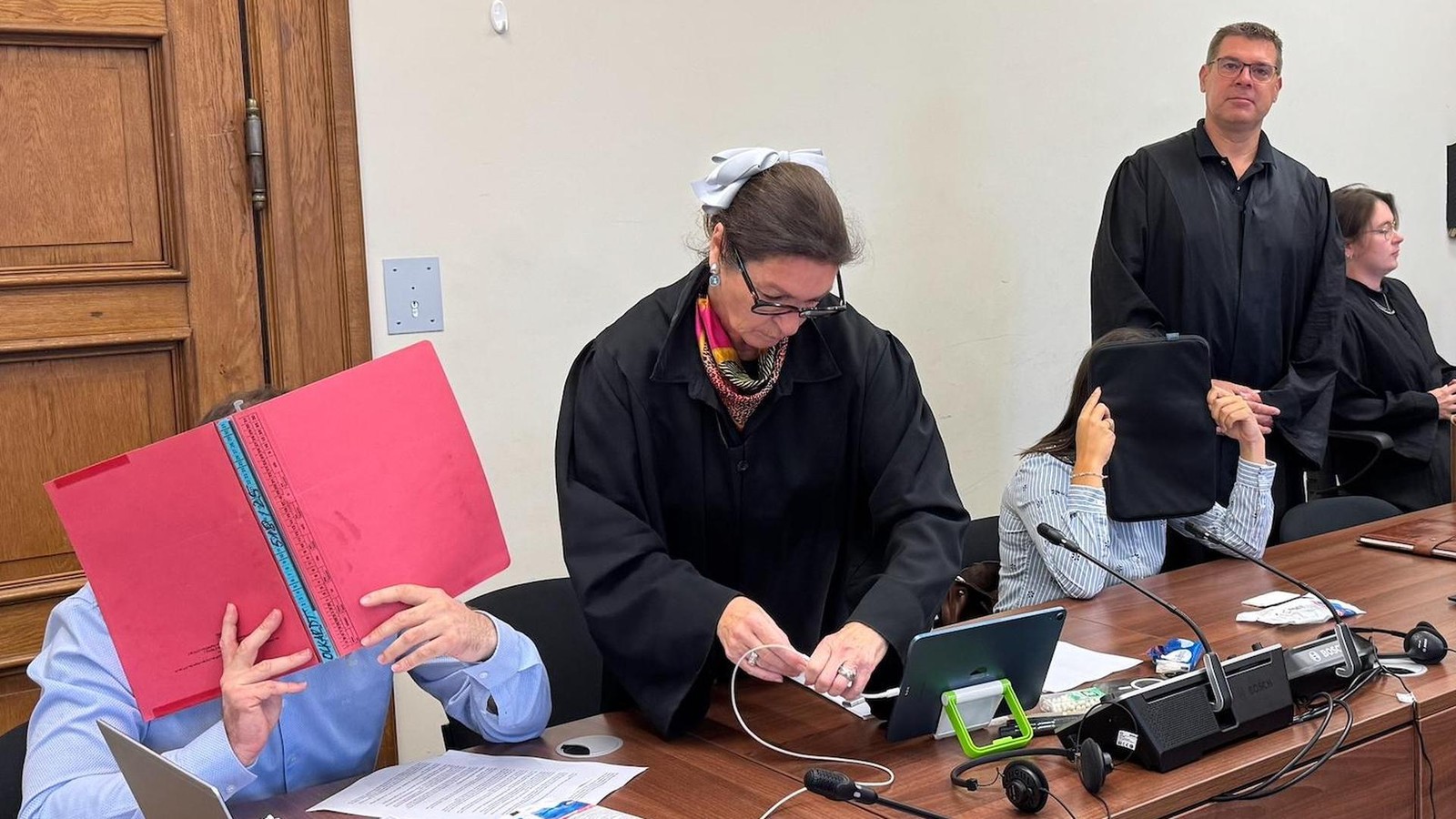 Ehepaar-betreibt-Kokain-Lieferdienst-einer-von-beiden-muss-in-Haft