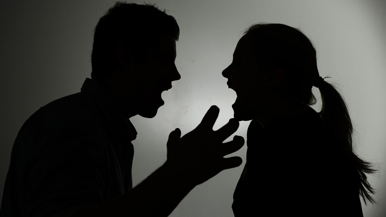 Mann-erlebt-h-usliche-Gewalt-ein-Detail-macht-seinen-Therapeuten-stutzig