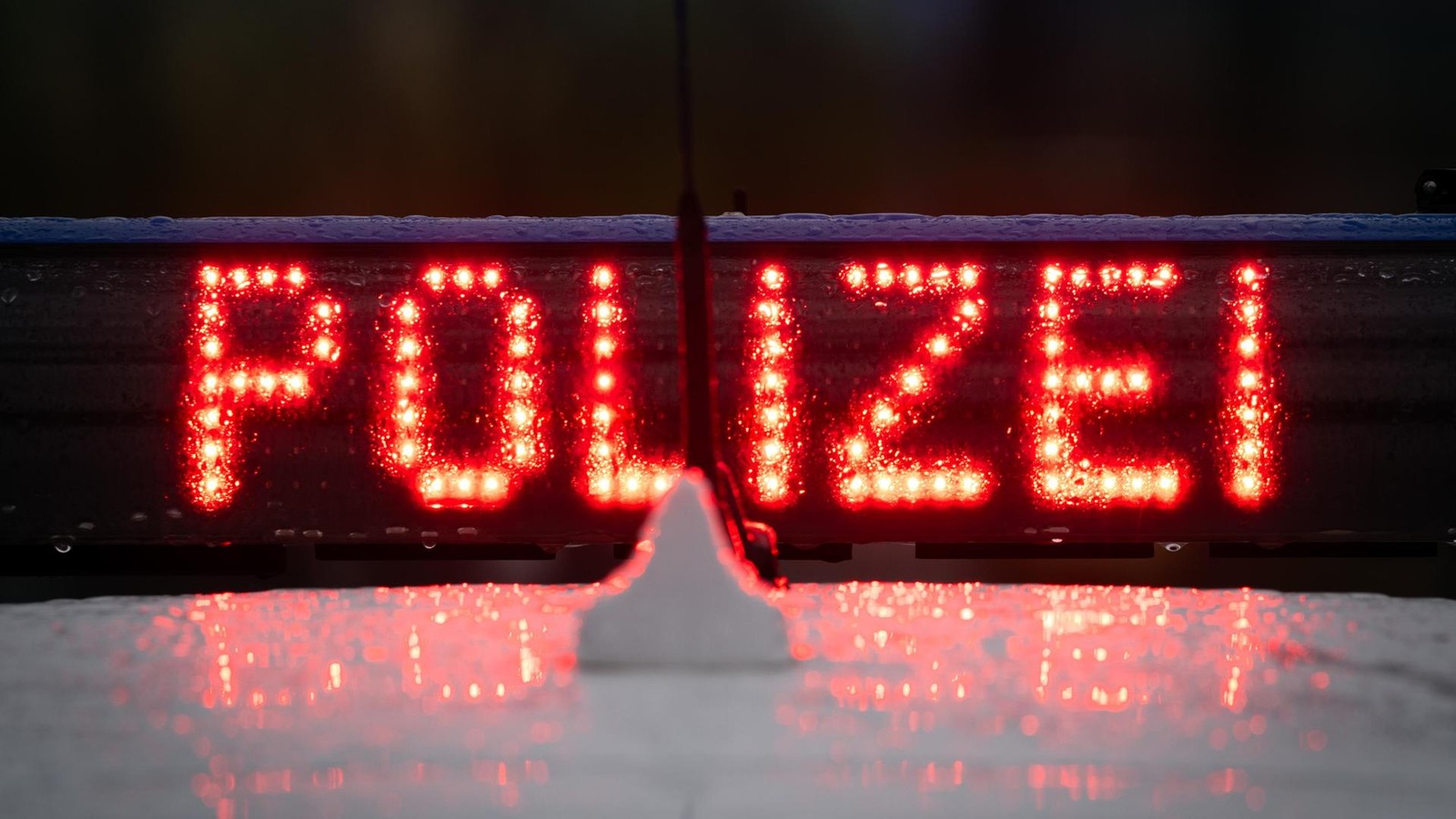 Lkw-brennt-auf-der-A2-bei-Helmstedt-keine-Verletzten