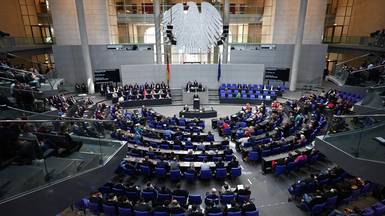 Hitlergru-im-Bundestag-Anklage-gegen-AfD-Politiker-erhoben
