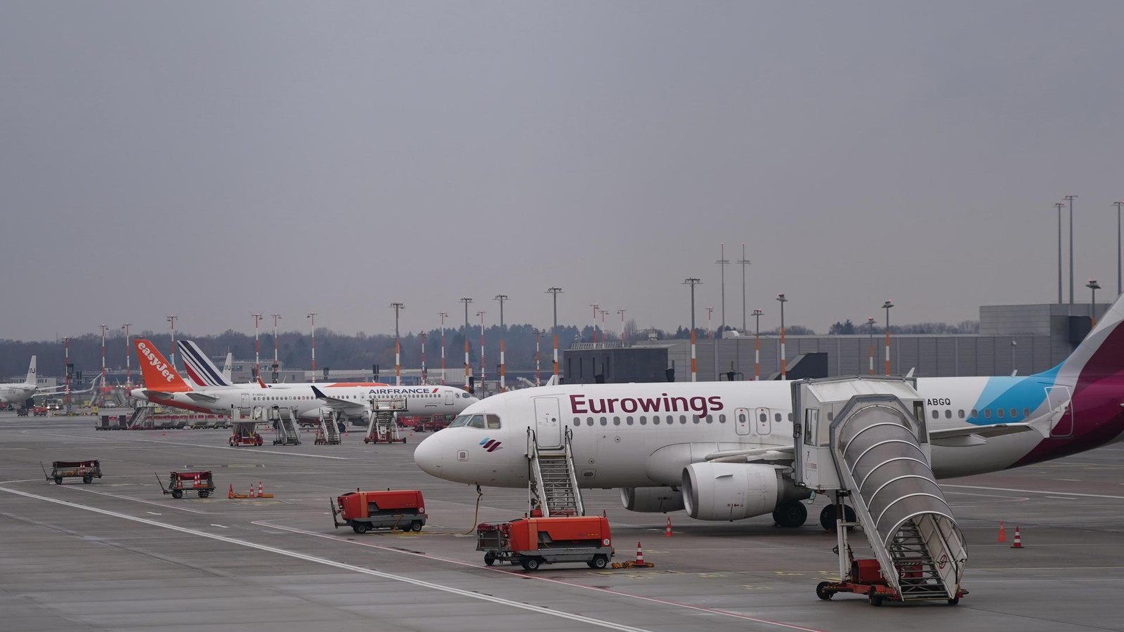 Hamburg-f-rchtet-m-gliche-Flugausf-lle-Kerosin-Mangel