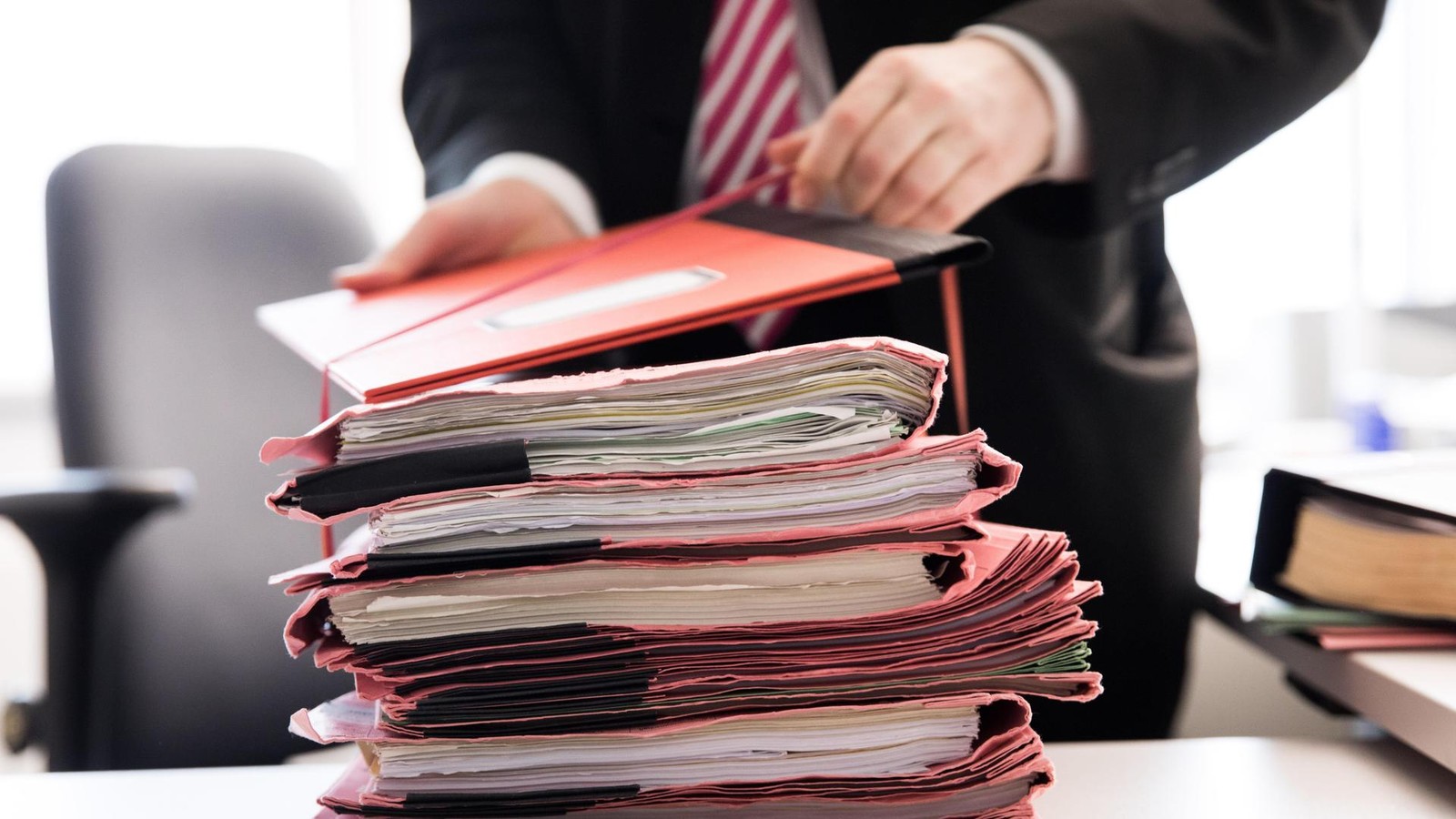 Der-bergangslose-Generationswechsel-im-Th-ringer-Landesverwaltungsamt-ist-ein-wichtiges-Signal