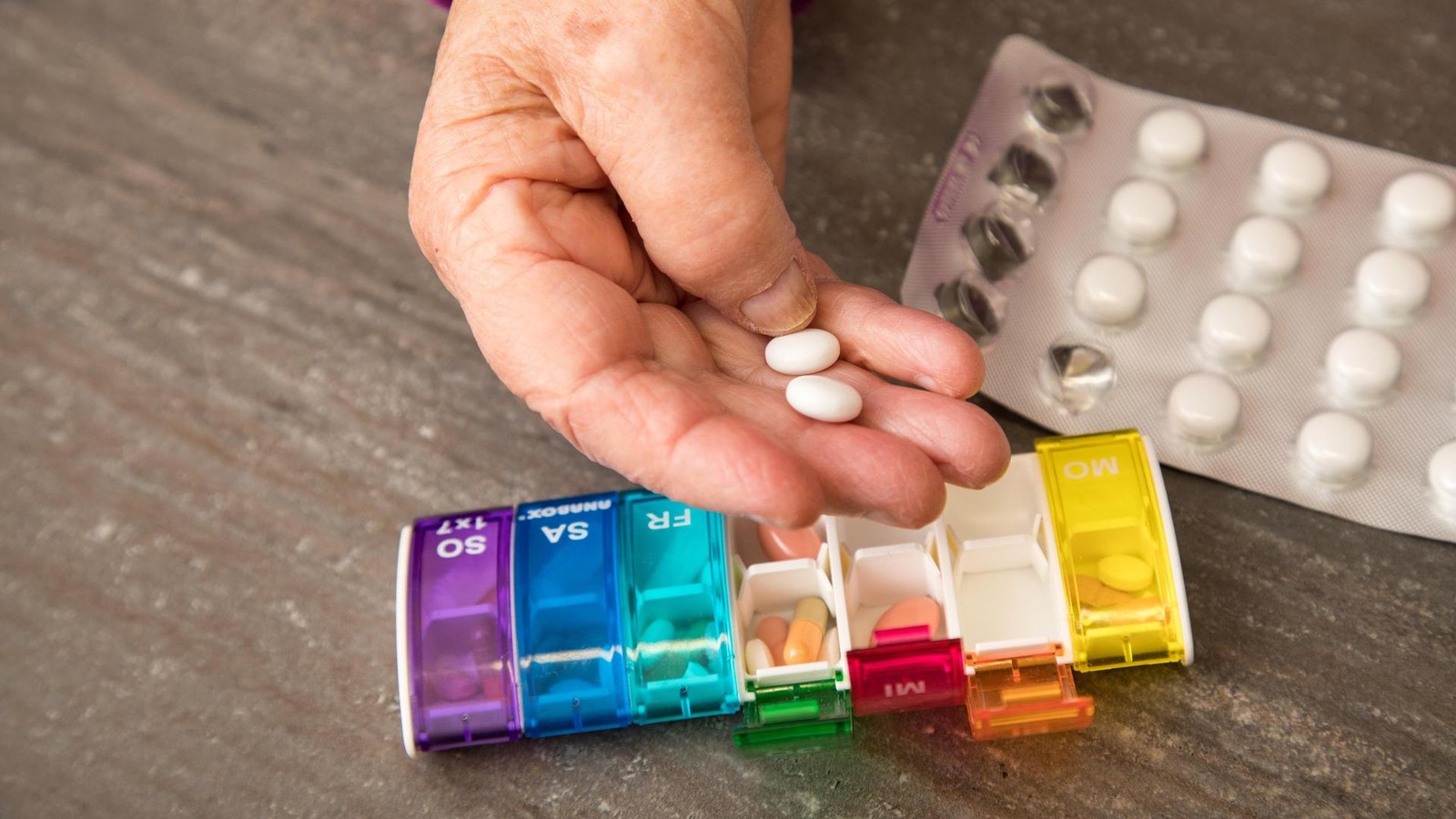 Studie-Aspirin-halbiert-Risiko-f-r-Darmkrebs-R-ckfall