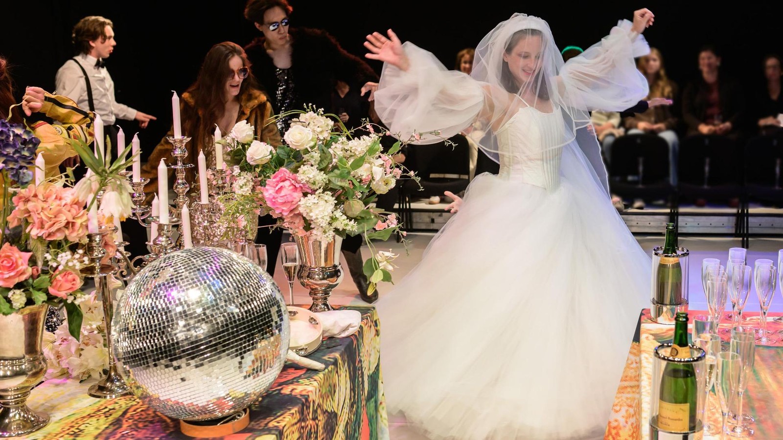 Zeitreise-ins-Nirgendwo-Das-DNT-Weimar-spielt-die-lteste-Oper-der-Welt