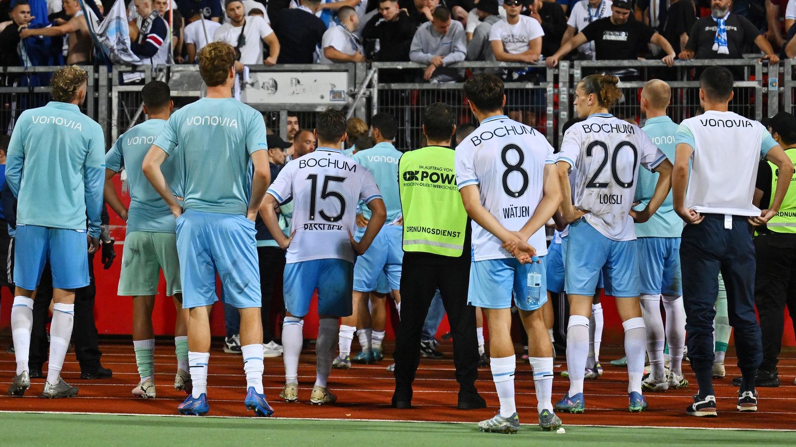 VfL-Bochum-Heftige-Fankritik-und-Durchhalteparolen-nach-Pleite