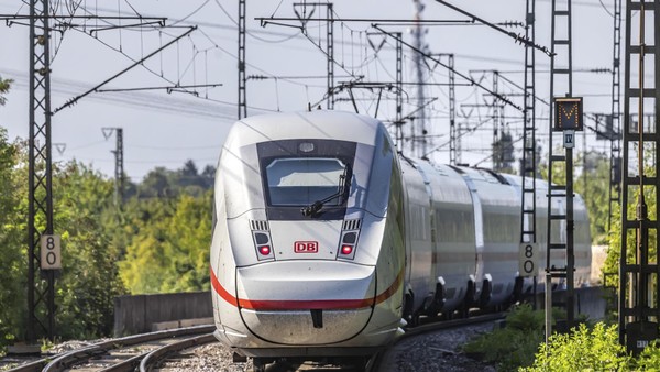 Pünktlicher, sauberer, sicherer: Bahn möchte Wende schaffen